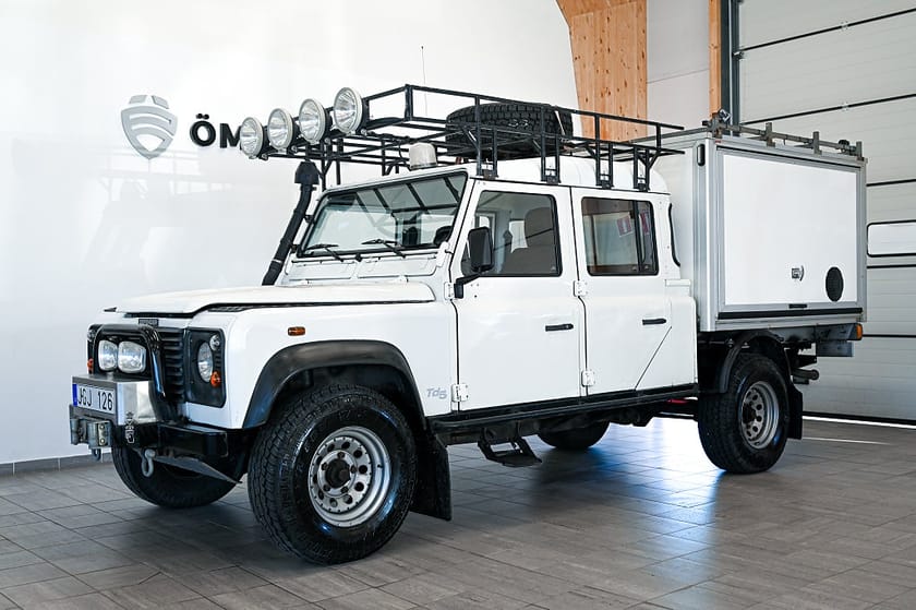 Bild 1 av Land Rover Defender 130 Dubbelhytt HCPU 2.5 TD5 4x4 122hk