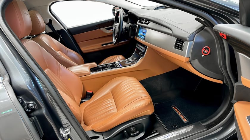 Bild 3 av Jaguar XF 30d PORTFOLIO 300HK VÄRMARE MYCKET UTRUSTNING