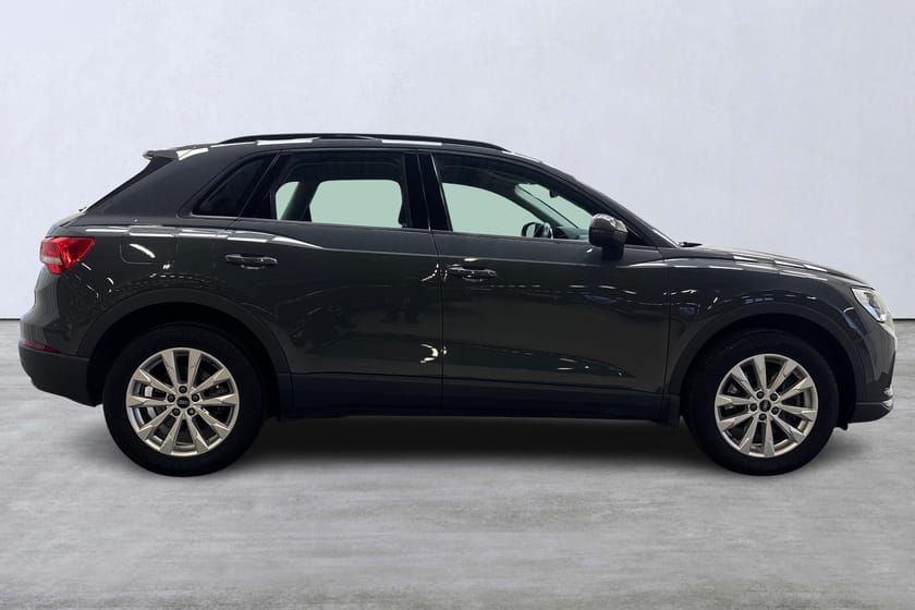 Bild 3 av Audi Q3 45 TFSI e Proline