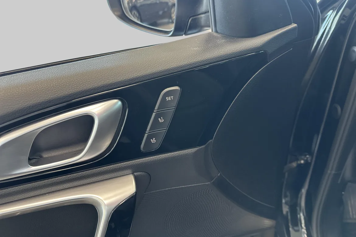picture of a car