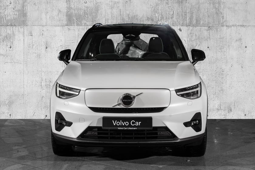 Bilde 3 av Volvo XC40 Recharge Twin motor Plus 408hk Semielektrisk hengerfeste