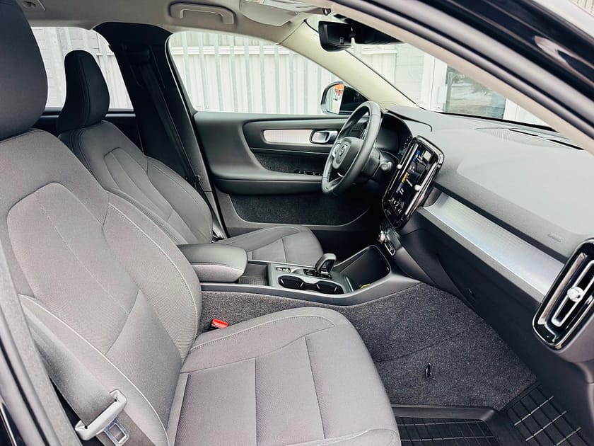 Bild 5 av Volvo XC40 RECHARGE T4 211HK DCT / NAVI / DRAG / VÄRMARE