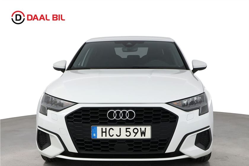 Bild 2 av Audi A3 Sedan 35 TFSI 150HK PROLINE COCKPIT NFC P-SENSORER BAK