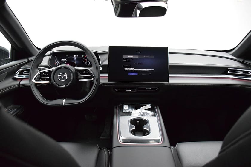 Bild 2 av Mazda 6e Standard Range 68.8 kwh Takumi/ Panorama / Adaptiv Farth./ 360kamera
