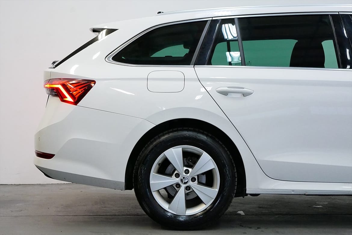 Škoda Octavia Kombi 2.0 TDI DSG Sekventiell, 116hk, 2023