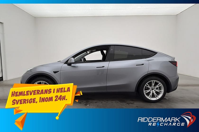 Bild 1 av Tesla Model Y Long Range AWD MOMS Autopilot Sv-såld Pano