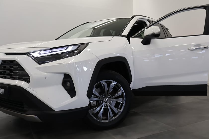 Bild 3 av Toyota RAV4 Hybrid AWD-i E-CVT Executive V-Hjul Kamera