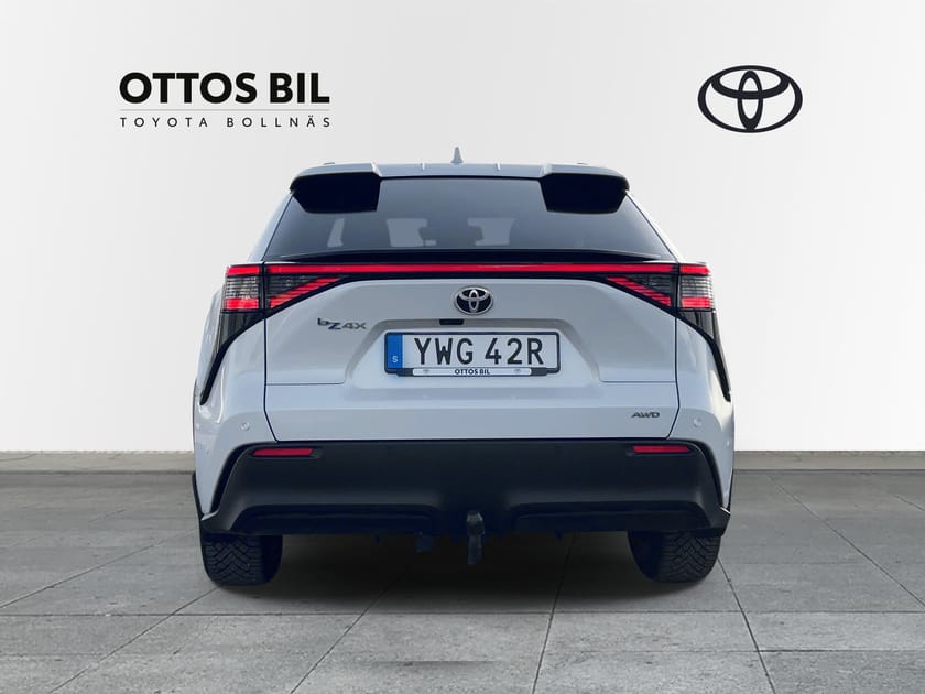 Bild 5 av Toyota bZ4X 71.4 kWh AWD, 217hk - Executive / V-hjul, Drag