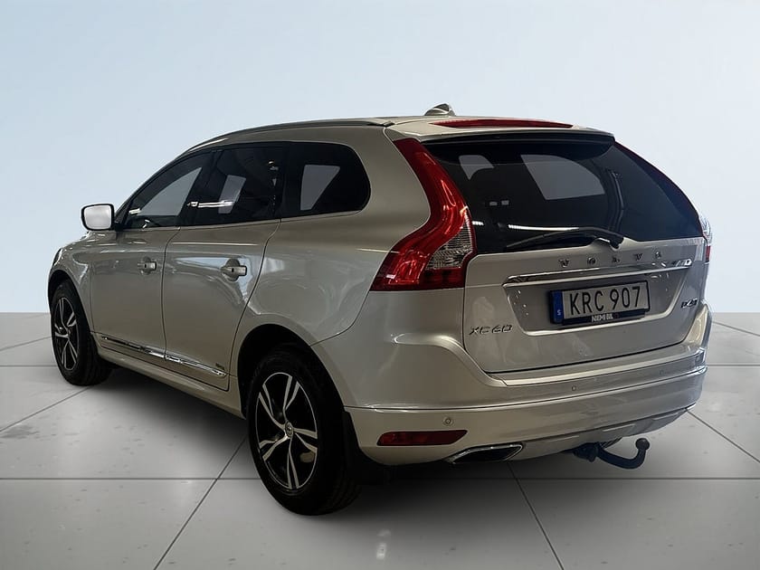 Bild 5 av Volvo XC60 D4 AWD Classic Summum Dvärme Drag Bkamera Taklucka S&V