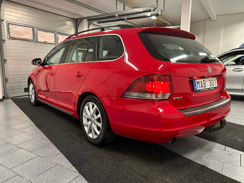 Bild 4 av Volkswagen Golf Variant 1.6 TDI 105 hk BMT Masters Euro 5 S/V Välservad