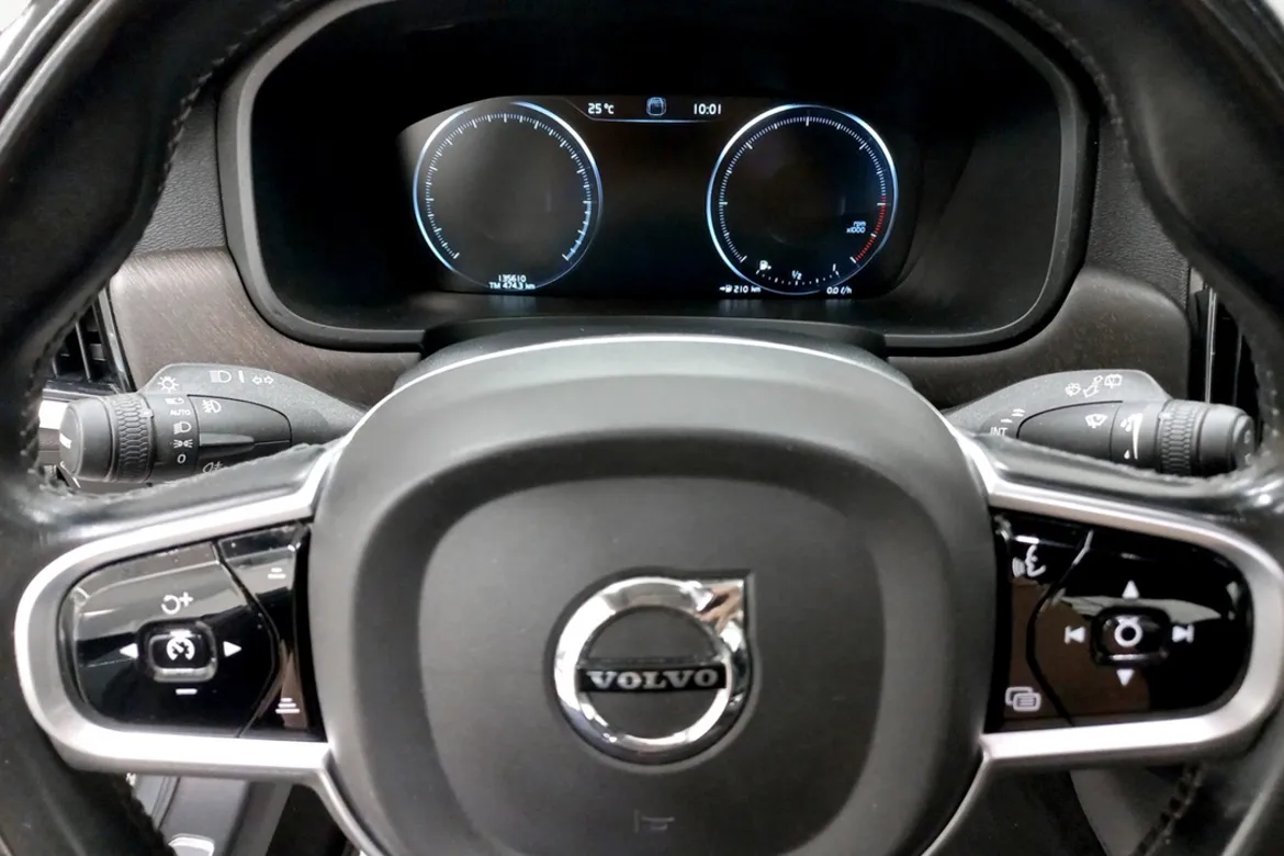 Volvo V90 Cross Country D4 AWD
