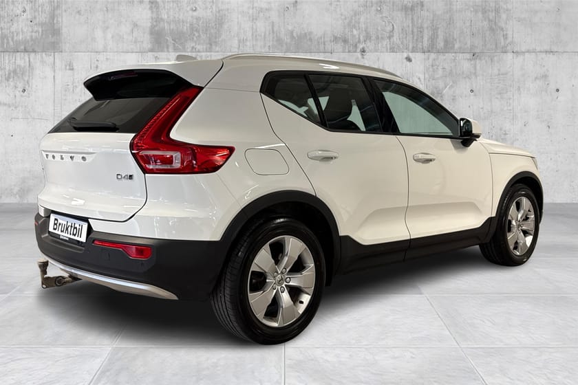 Bilde 5 av Volvo XC40 D4 AWD Momentum/Krok/Kamera/Parkvarmer/ACC