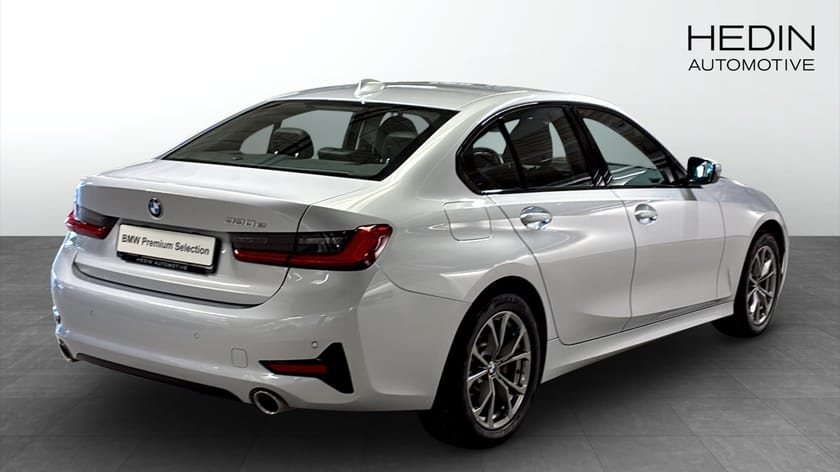 Bild 2 av BMW 330e Sedan G20 Sport Line HUD Rattvärme