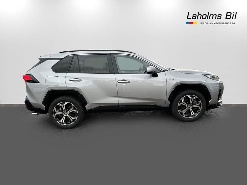 Bild 2 av Suzuki Across Plug-in Hybrid Inclusive 2.5 l laddhybrid 4x4 306 HK *Drag*