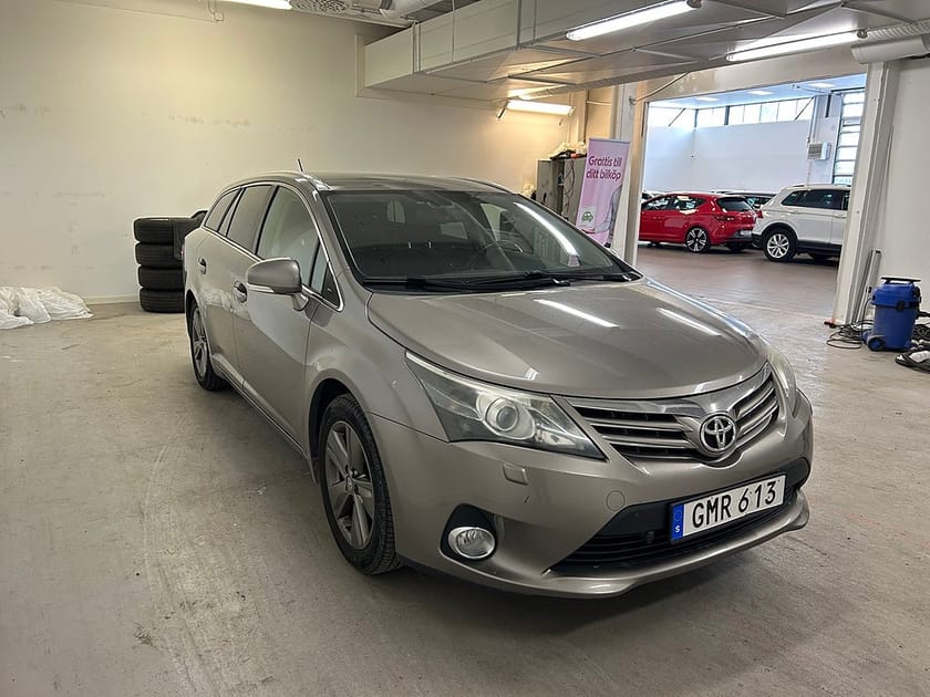 Bild 5 av Toyota Avensis Kombi 1.8 Edition 50/SUPERDEAL 3,95%/DRAG/B-KAMERA/BT