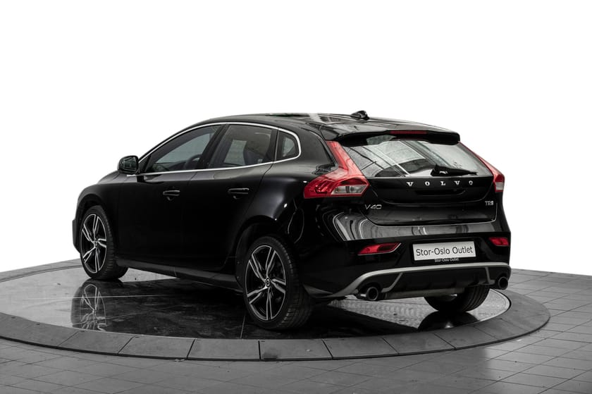 Bilde 3 av Volvo V40 T2 R-Design 122hk, Automat,Skinn,Webasto,Kamera,Navi