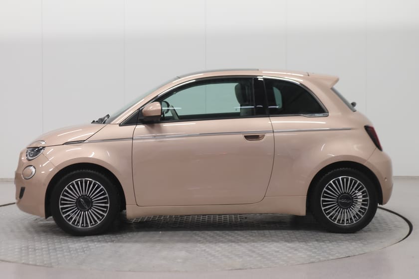 Bilde 2 av Fiat 500e 3+1 La Prima