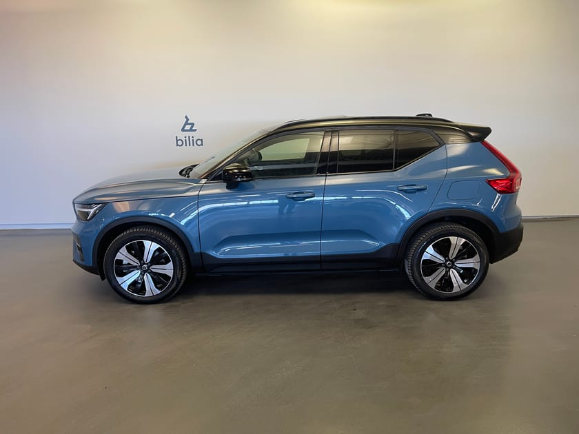 Bild 2 av Volvo XC40 Recharge Single Motor Ultimate / Tonade rutor / Panoramaglas tak / Navigation /