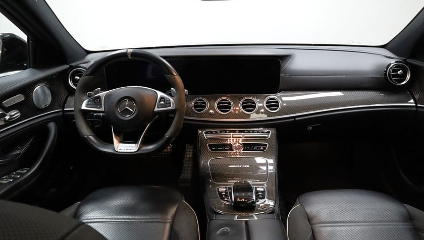 Bild 4 av Mercedes-Benz AMG E 63 S AMG 612hk|V8| Panorama | Burmester | 2,99%RÄNTA