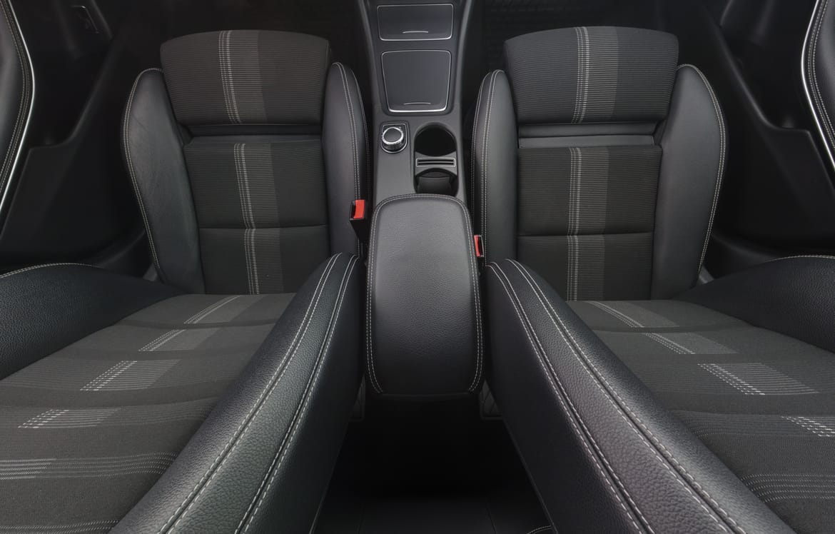 Mercedes-Benz GLA 2018 - miniatyr 9