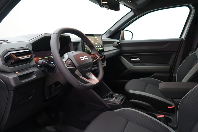 Bild 4 av Dacia Duster Hybrid 155 4x2 extreme Kamera/Nav