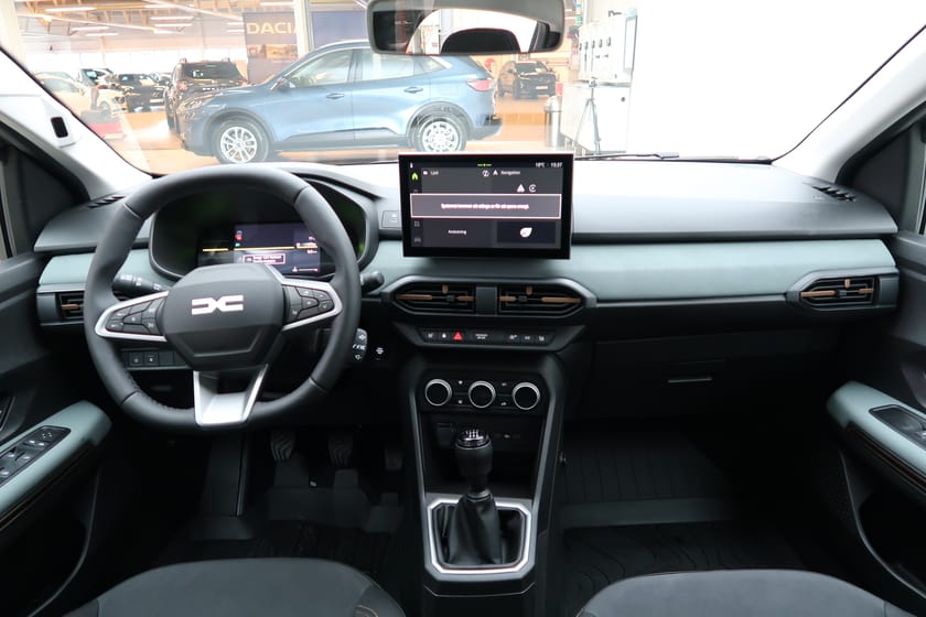 Bild 4 av Dacia Sandero Stepway TCe 110 Extreme - Från 2190kr/mån