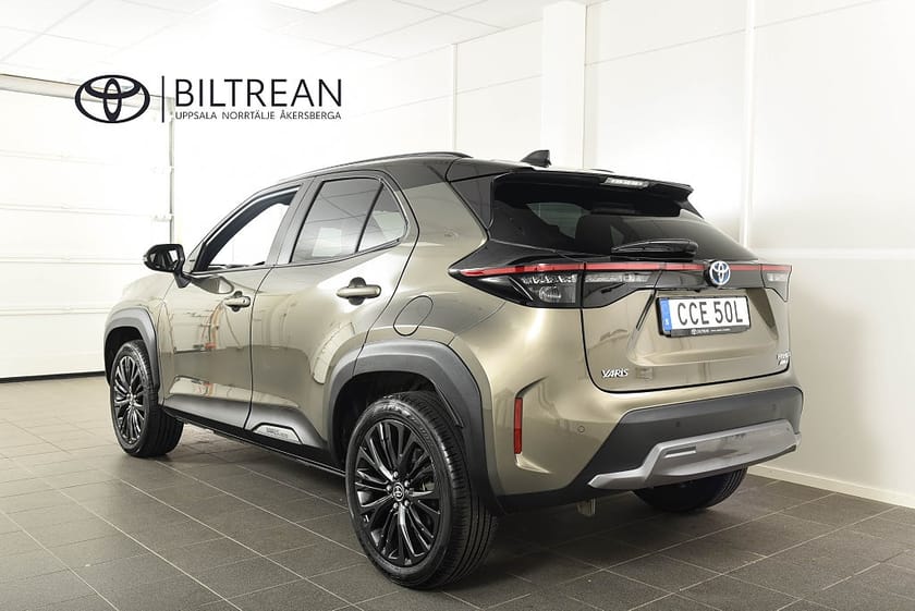 Bild 2 av Toyota Yaris Cross Hybrid AWD-i 1,5 Elhybrid AWD Adventure JBL