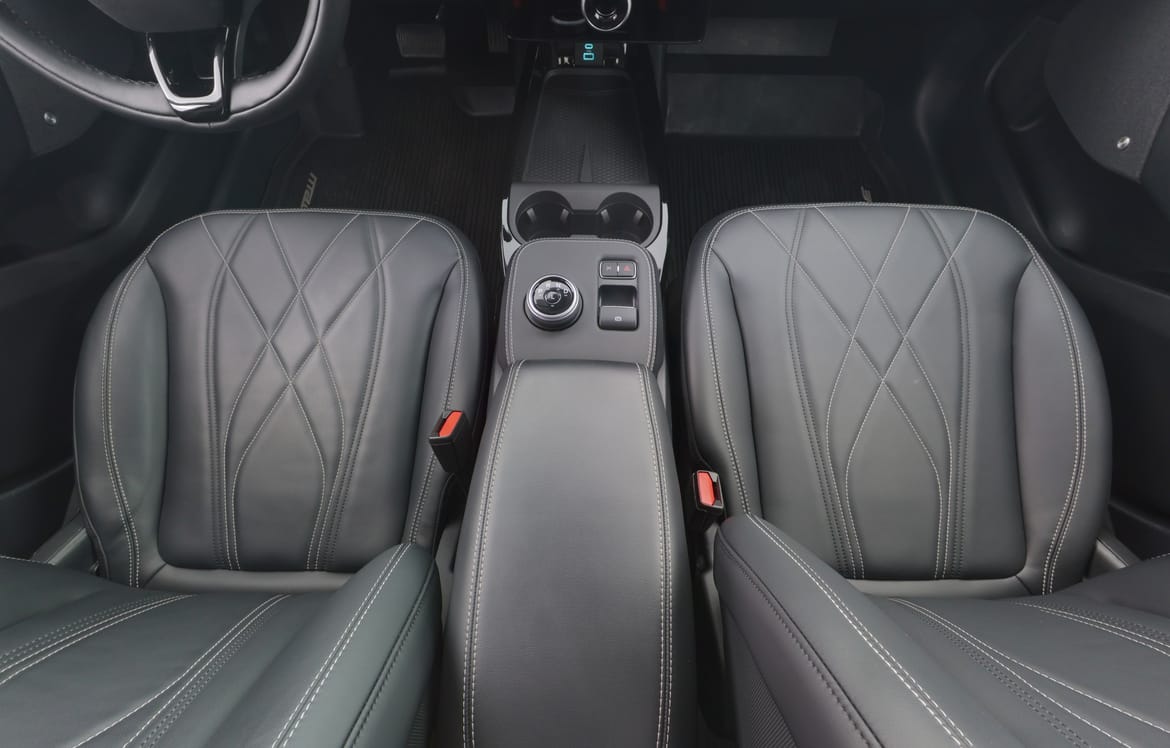 Ford Mustang Mach-E 2022 - miniatyr 10