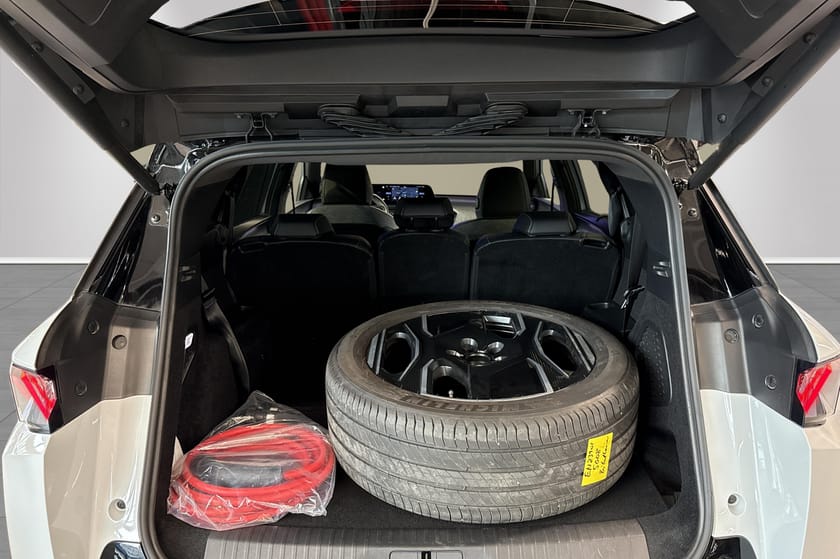 Bilde 5 av Peugeot E-5008 2024|7-seter|Hengerfeste|Topp utstyrt
