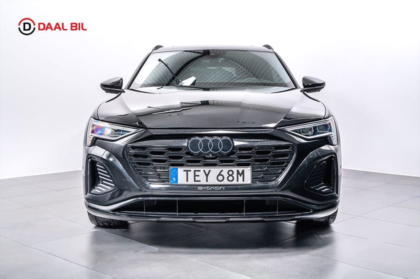 Bild 3 av Audi Q8 Sportback 55 e-tron quattro 408HK S-LINE B&O 3D-KAM