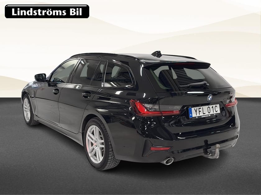 Bild 4 av BMW 330e Touring Plug In Hybrid RWD