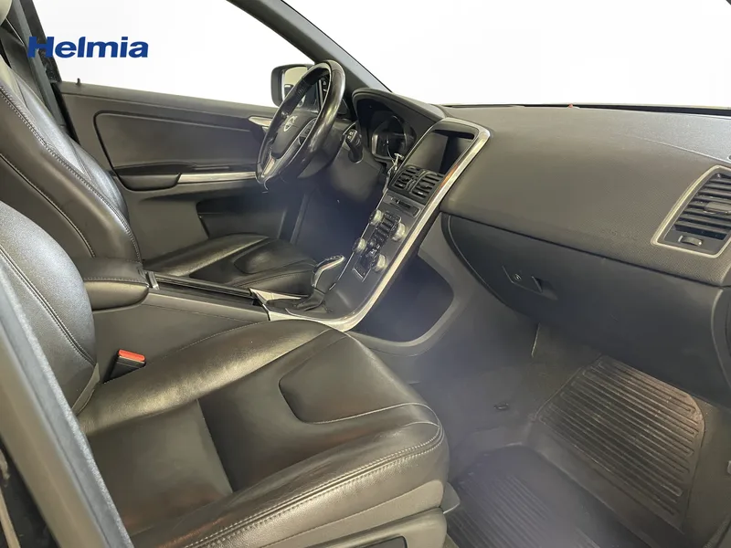 Bild 8 av 11 – Volvo XC60 D4 AWD Classic Summum