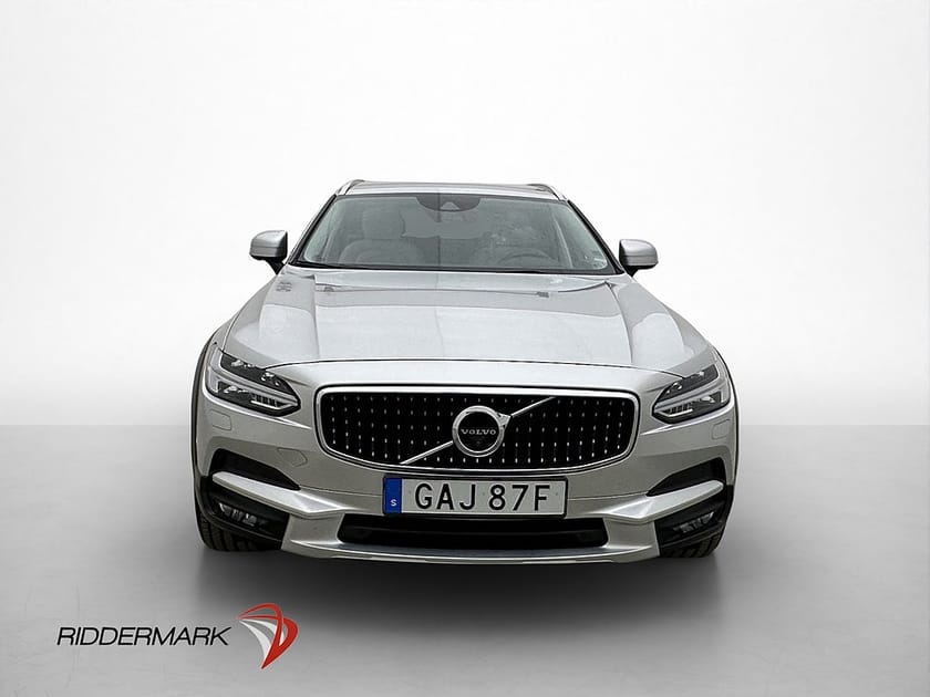 Bild 2 av Volvo V90 Cross Country AWD Momentum VOC 360° Värm H/K HuD