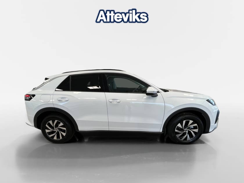 Bild 2 av Volkswagen T-Roc 1.5 eTSI 150hk *Keyless/Backkamera*