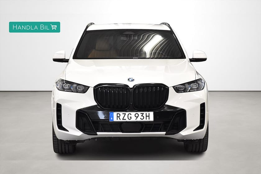 Bild 3 av BMW X5 xDrive50e M-Sport H/K HUD Luft 360° Moms 490hk