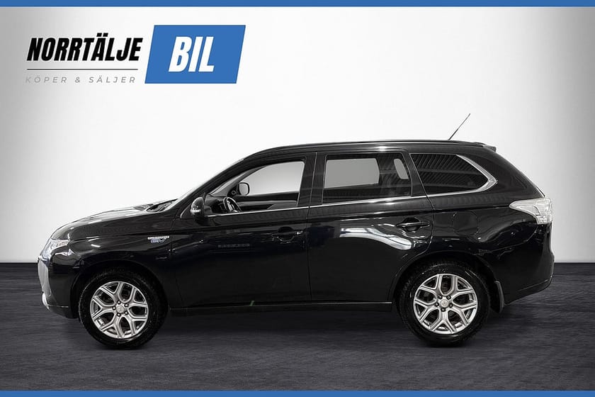 Bild 5 av Mitsubishi Outlander PHEV CVT 203 HK 4WD NAVI DRAG BLUETOOTH BACKKAMERA 18"