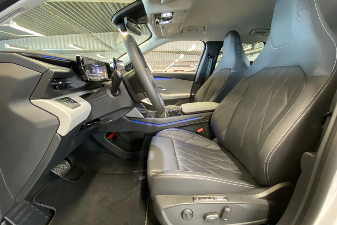 Ford Explorer EV Extended Range RWD