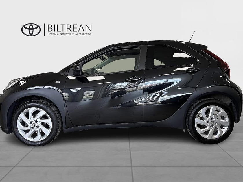 Bild 4 av Toyota Aygo X 1.0 VVT-i CVT Play Vinterhjul