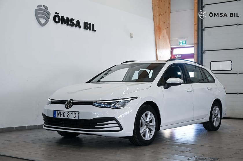 Bild 2 av Volkswagen Golf Sportscombi 1.5 eTSI Carplay Kamera 150hk