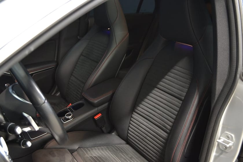 Bild 4 av Mercedes-Benz CLA 200 d Shooting Brake 4MATIC drag, panorama, H/K AMG sport
