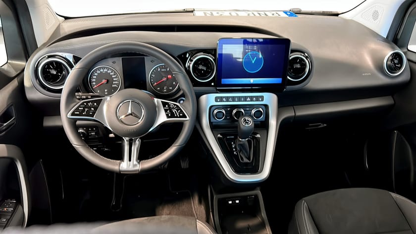 Bild 4 av Mercedes-Benz T 180 d DCT, 116hk