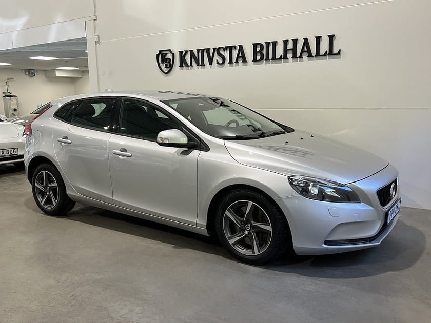 Bild 3 av Volvo V40 T2 Geartronic Business Värmare Lågmil 122hk