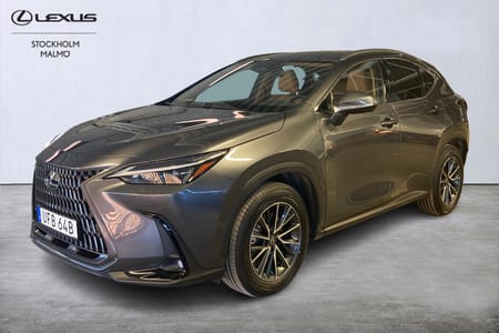 Lexus NX 450h+ Skinn P-värmare Backkamera Drag