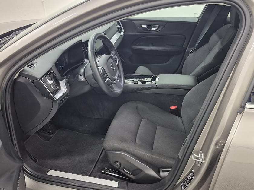 Bild 2 av Volvo V60 T6 Recharge Inscription plug in AWD 350HK 4x4