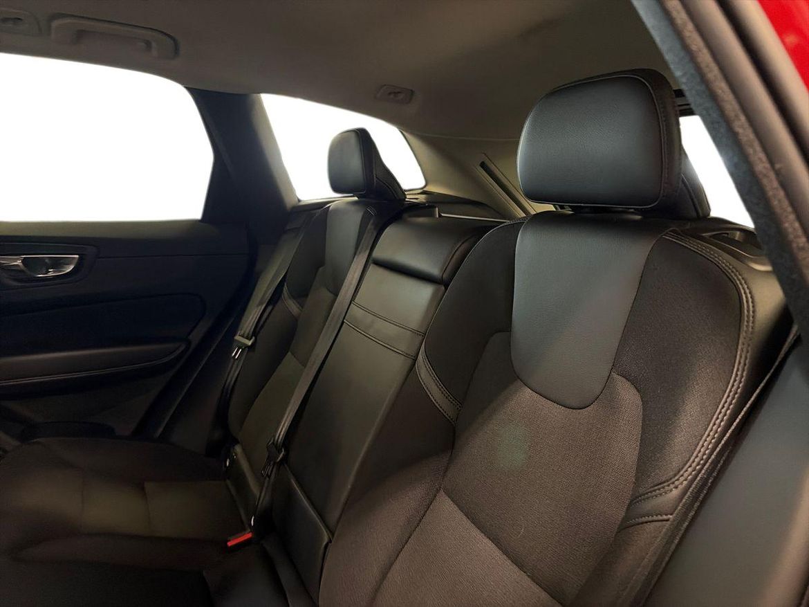 Volvo XC60 2019 - miniatyr 10