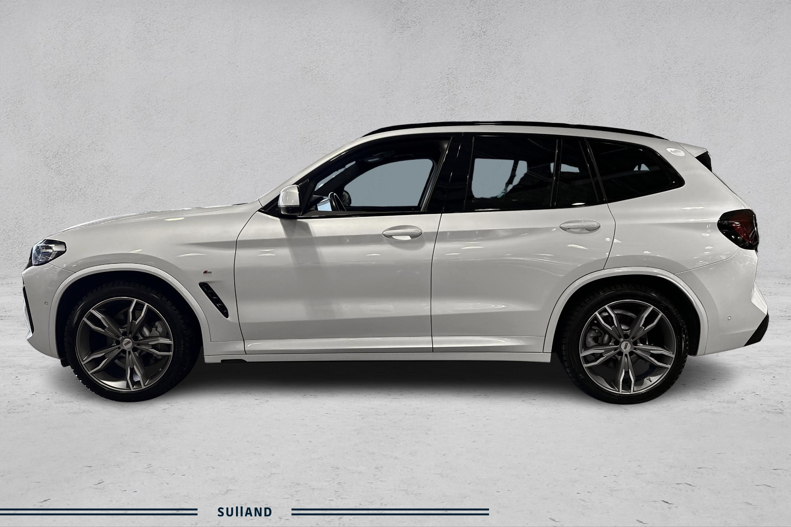 Thumnail bilde 1 av BMW iX3