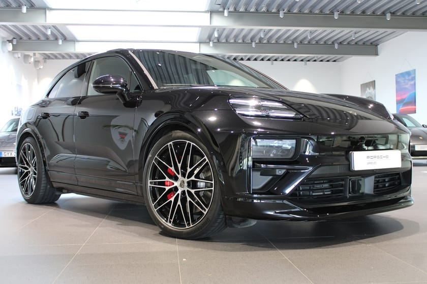 Bild 1 av Porsche Macan Turbo Electric 