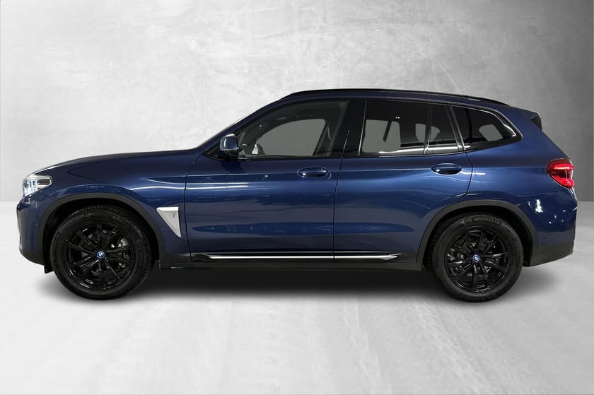 Bilde 2 av BMW iX3 Fully charged m sport - Head-up, R.Kam, Sportsseter++