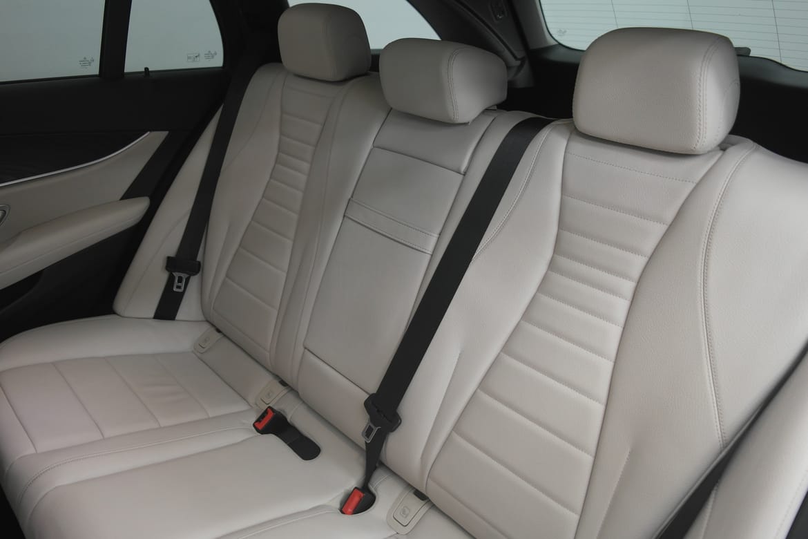 Mercedes-Benz E-Klass 2019 - miniatyr 17