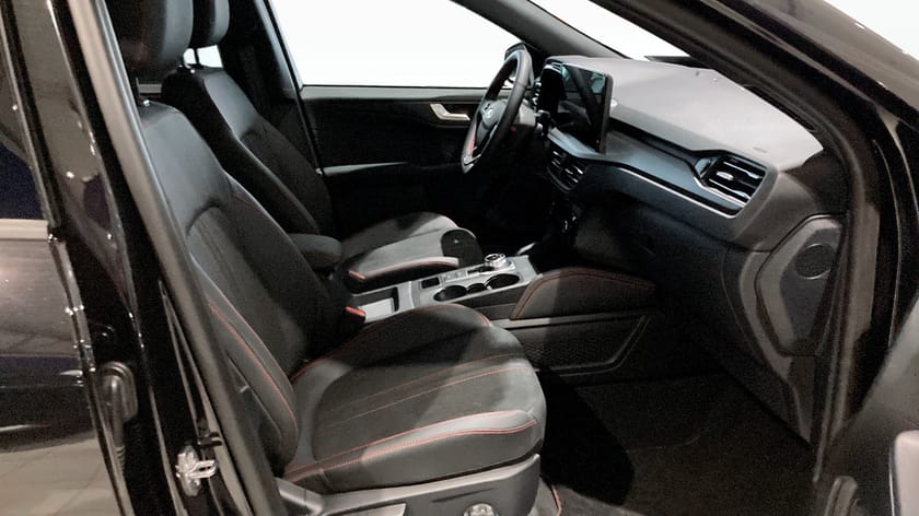 Bild 3 av Ford Kuga Plug-In Hybrid ST-LINE X BLACK EDITION